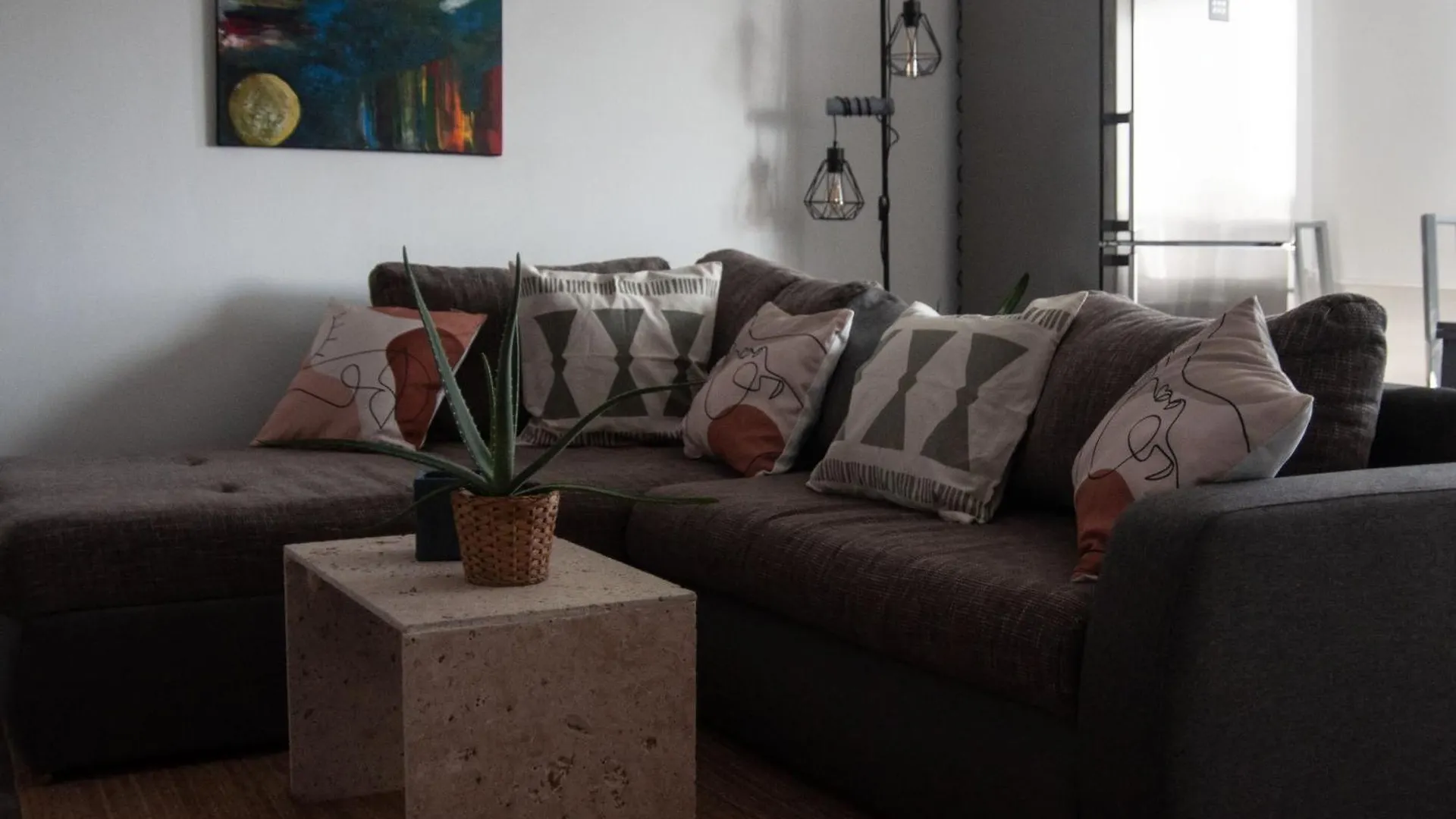 公寓 National Arena Retreat, 3 Bedroom Stylish, Cozy Flat 布加勒斯特